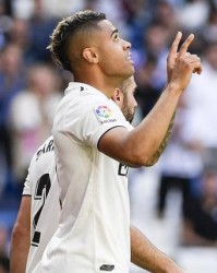 斯图加特青年才俊闪耀,十九岁小将梅开二度