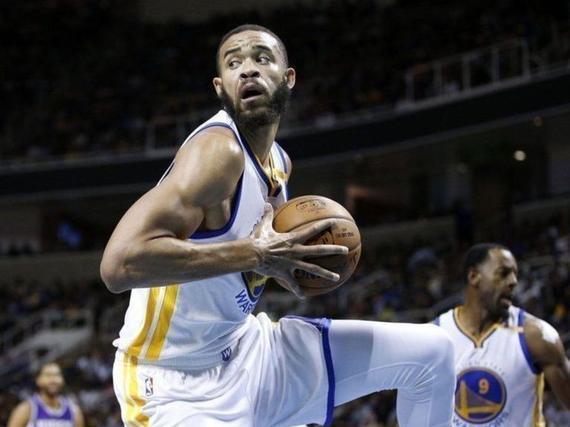 小杰克逊禁区筑起禁飞区献6次封盖,灰熊大胜马刺士气高涨  小杰克逊禁区筑起禁飞区献6次封盖,灰熊大胜马刺士气高涨